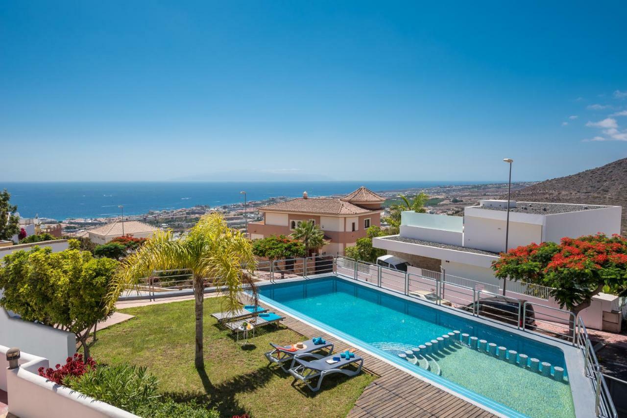 2 Charming Villa Private Pool And Sea View Адехе Екстериор снимка