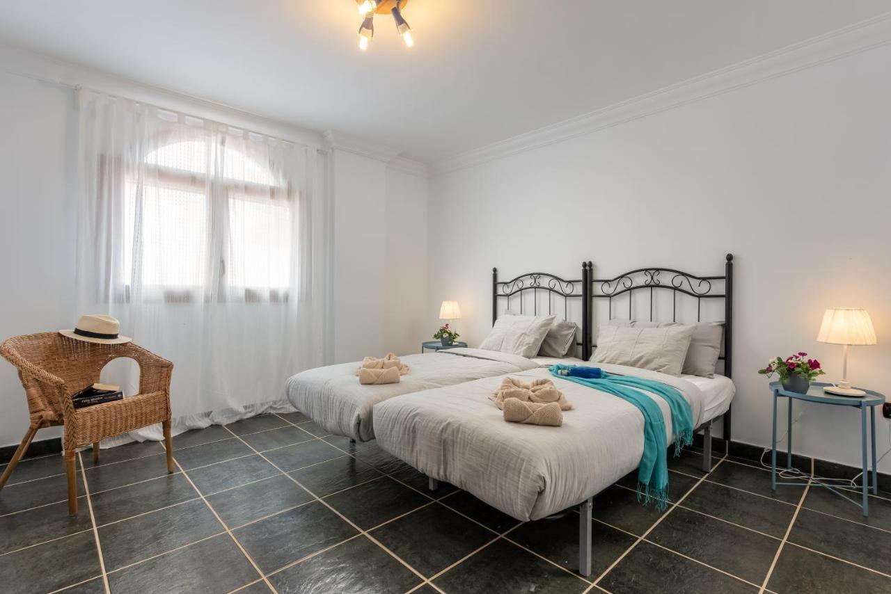 2 Charming Villa Private Pool And Sea View Адехе Екстериор снимка