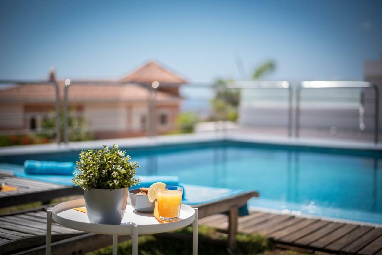 2 Charming Villa Private Pool And Sea View Адехе Екстериор снимка