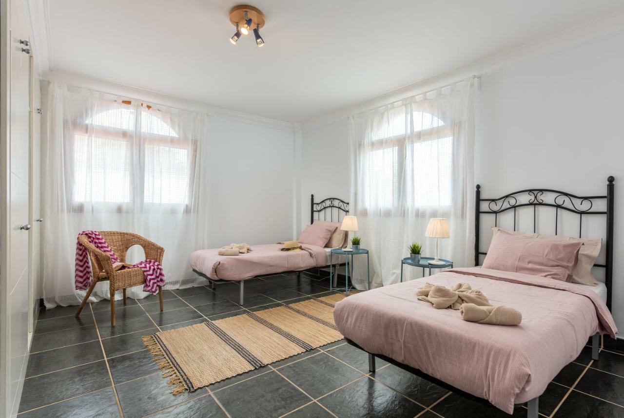 2 Charming Villa Private Pool And Sea View Адехе Екстериор снимка