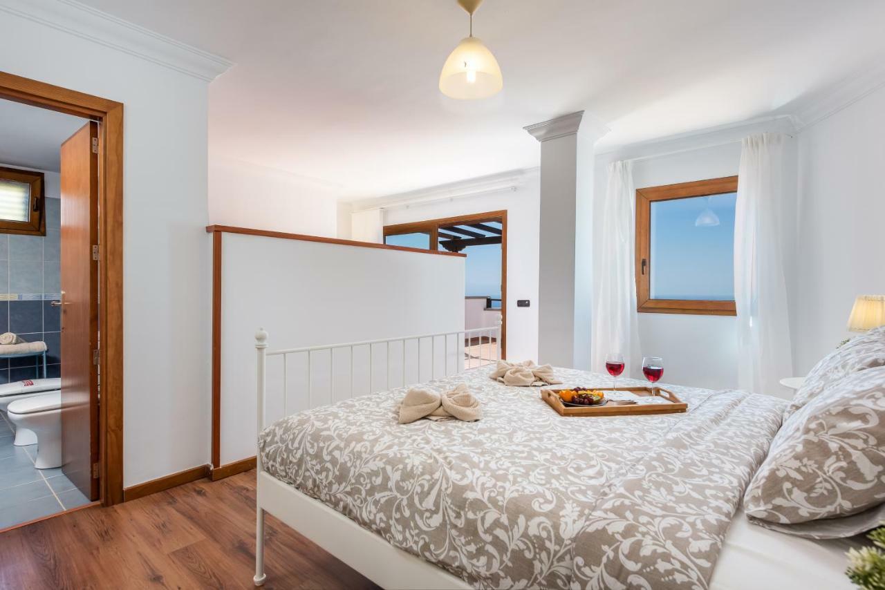 2 Charming Villa Private Pool And Sea View Адехе Екстериор снимка